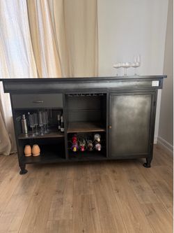 Custom bar
