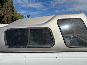 Camper shell