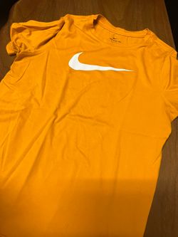 Boys Nike Tee Size L Orange