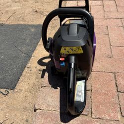 Poulan 18inch Chainsaw, One Extra Chain New.