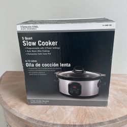 Crockpot 4.5-Quart Lift & Serve Hinged Lid Slow Cooker, One-Touch Control -  Olla de cocción lenta for Sale in Pico Rivera, CA - OfferUp