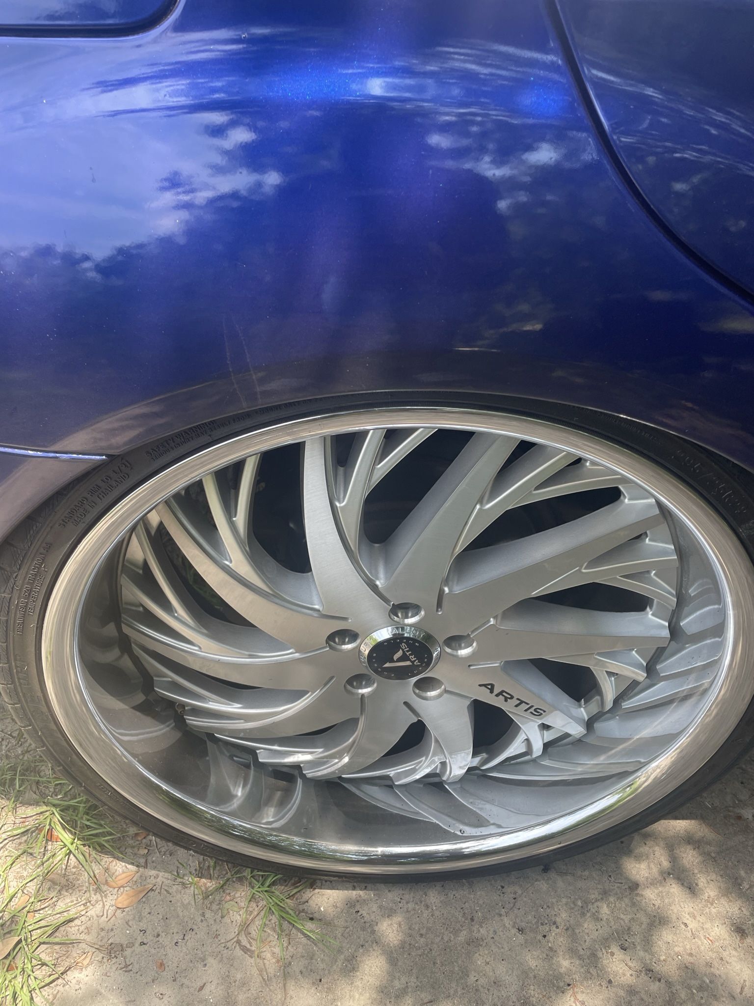 22 Inch Staggered Wheels