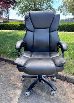 Free Chair - Does not rise up