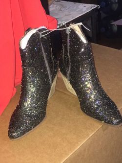 woman boots. size 7 from Nordstrom store. asking 30 dollar’s
