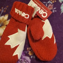 Youth Red Canada Gloves