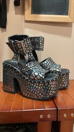 Demonias Camel 102 Women’s size 7 Holographic