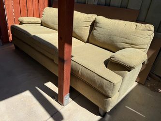 2 Sofá /  Couch
