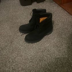 only worn twice size 9 men’s Timberlands pick up only
