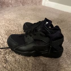 Pre School Size 2 Nike Huraches 