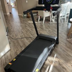 Treadmill - BARELY USED / NEW