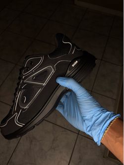 B30 runner sneakers