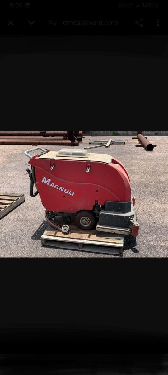 Magnum Factory Cat 24V Walk Behind Floor Scrubber