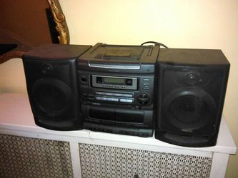 AM FM CASSETTE CD RADIO
