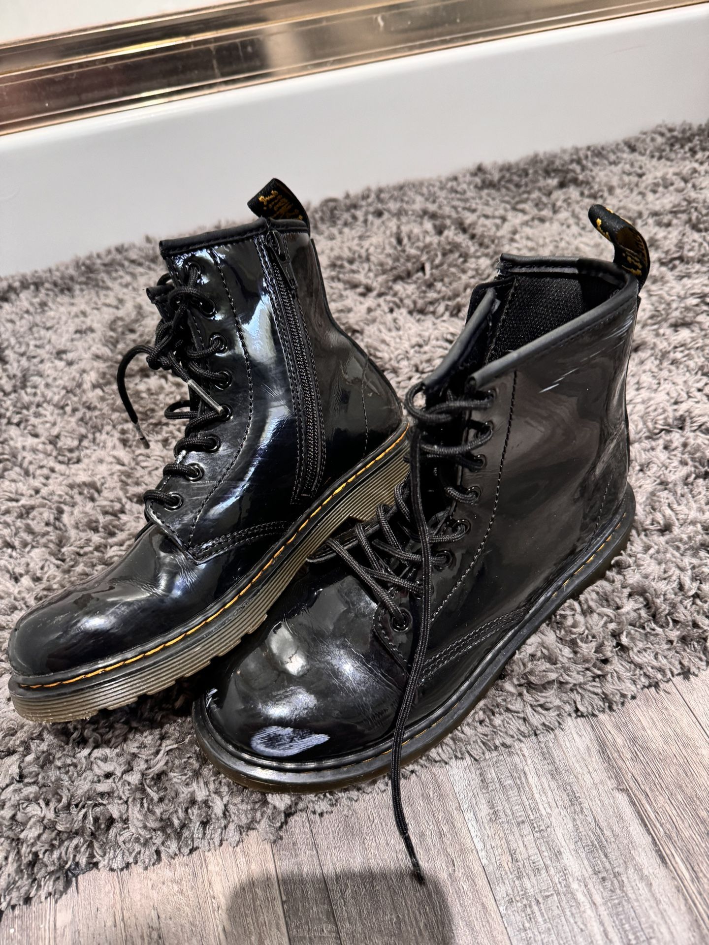 Doc Martens Girls Youth 4