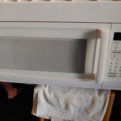 Microwave In Excellent Condition