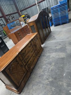 China Hutch - Solid Wood - 2 pieces -