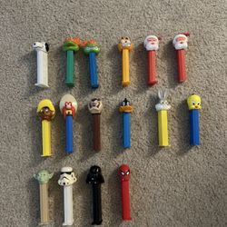 16 Pez Dispensers Star Wars, Looney Toons, Spider-Man, TMNT, Garfield, Snoopy