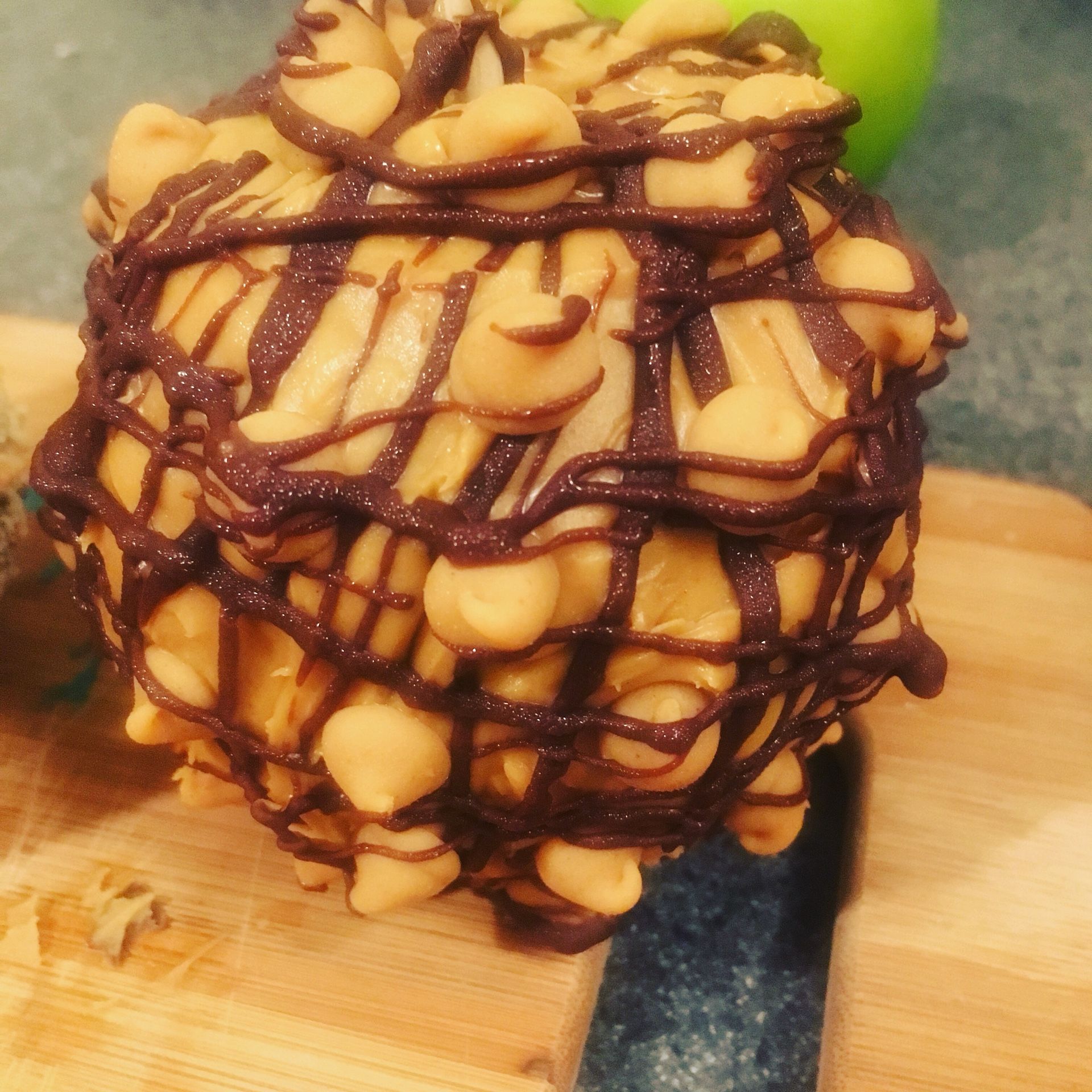 chocolate and chamoy apple