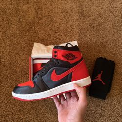 Jordan 1 Retro High Satin Bred (Women’s) - Size 9W