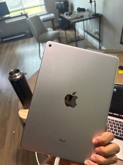 Apple iPad 9th gen Space Gray