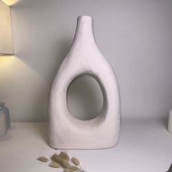 Beautiful Minimalist Art Vase 19"- Off White