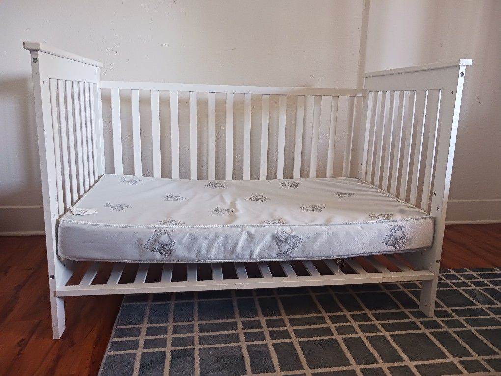 Crib With Mattres