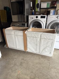 4 Cabinets. SEE PICTURE. 1 damage. NEW IN BOX. MAKE OFFER
