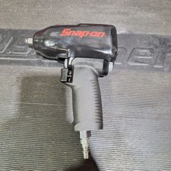 Snap-On 3/8 Impact Wrench MG325