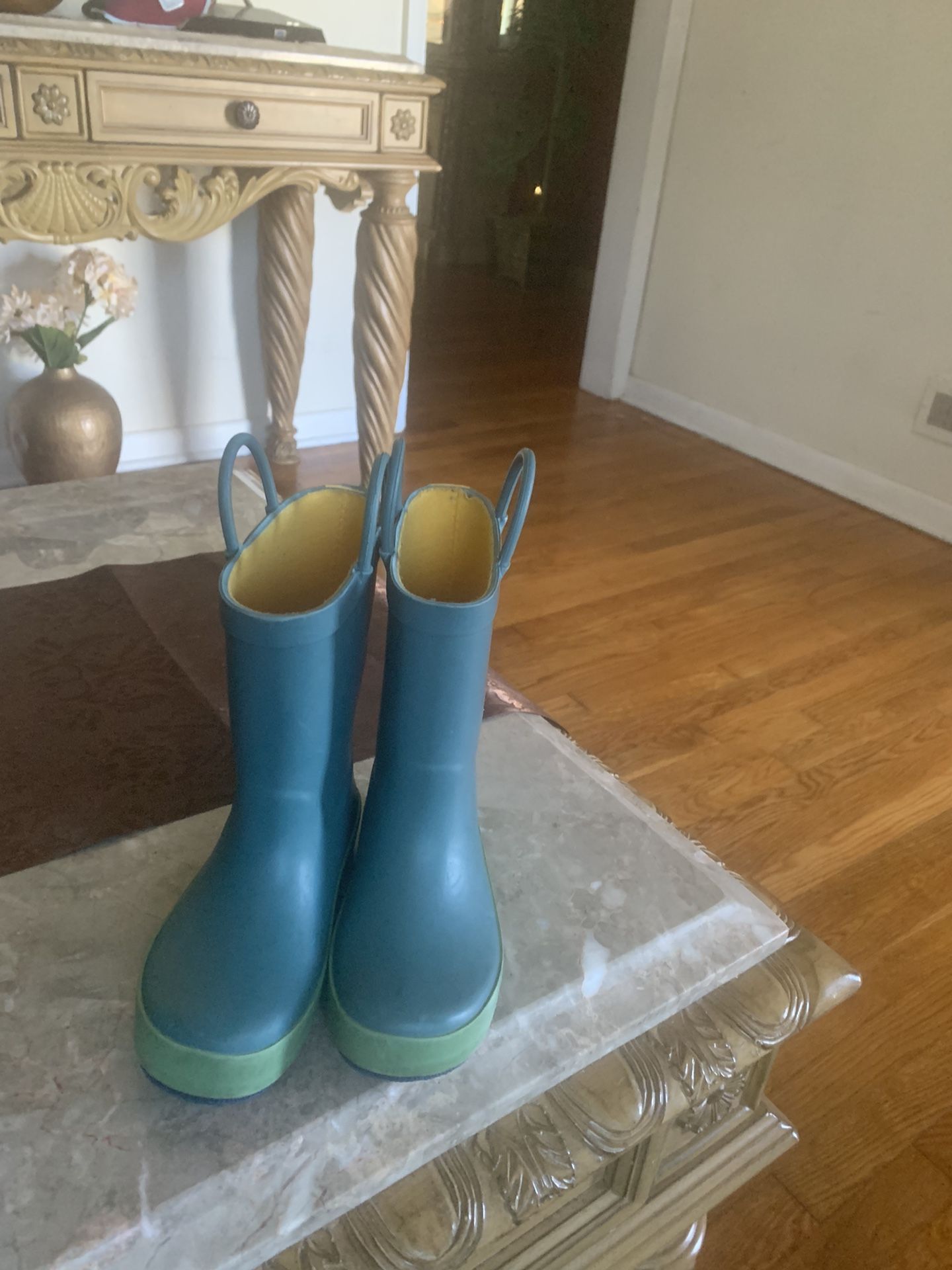 Crocodile Rain Boots Size 10