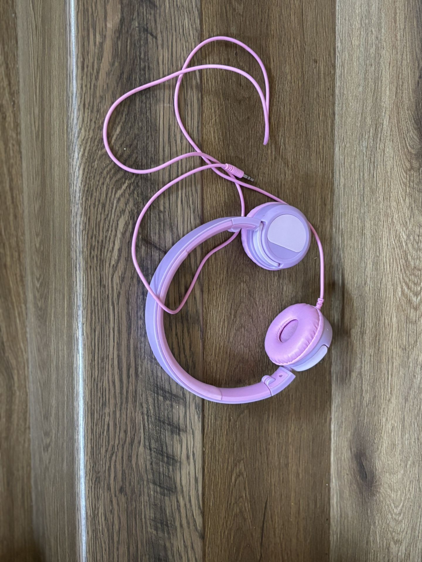 Headphones 