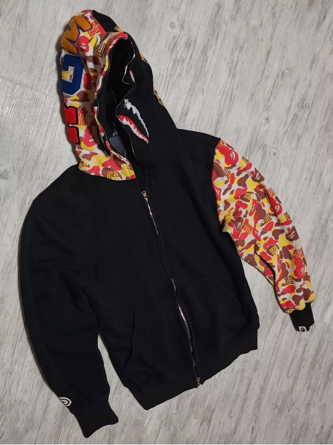*Brand new* LIMITED EDITION Bape Beijing 6th Anniversary Shark Zip-Up Hoodie
