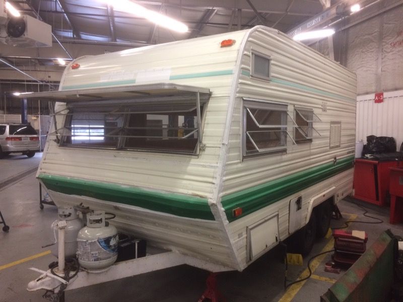 1981 17’ Fleetwood Wilderness Travel Trailer