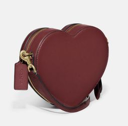coach heart shoulder bag