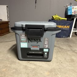 Ninja Cooler With Dry Storage