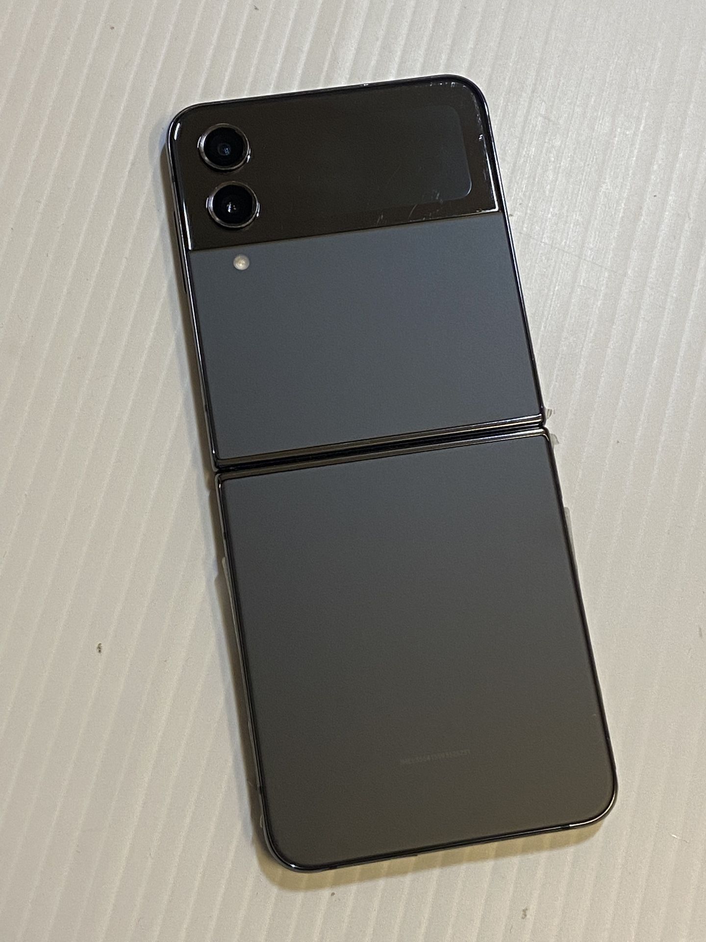 Galaxy Flip 4 Fully Unlocked 