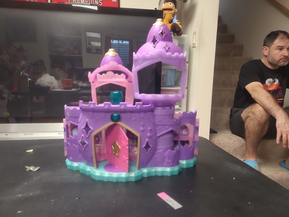 Magic Mixies Mixlings Castle Play Set