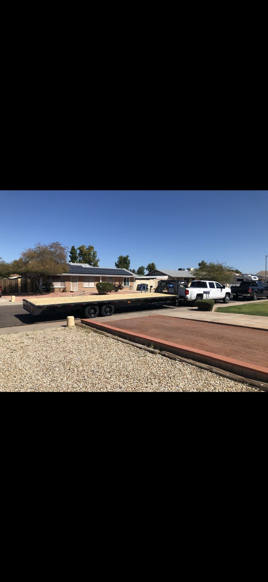 Lamar 30’ Gooseneck Deck Over Flat Bed