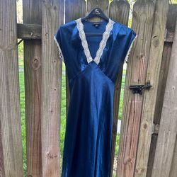 Vintage navy lace trimmed v-neck midi slip dress - S/M