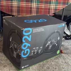 G920 xbox it's brand new, never used and I want to do a trade with a PS5 or 250$