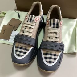 Burberry shoes
