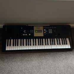 Yamaha Piano YPT-220