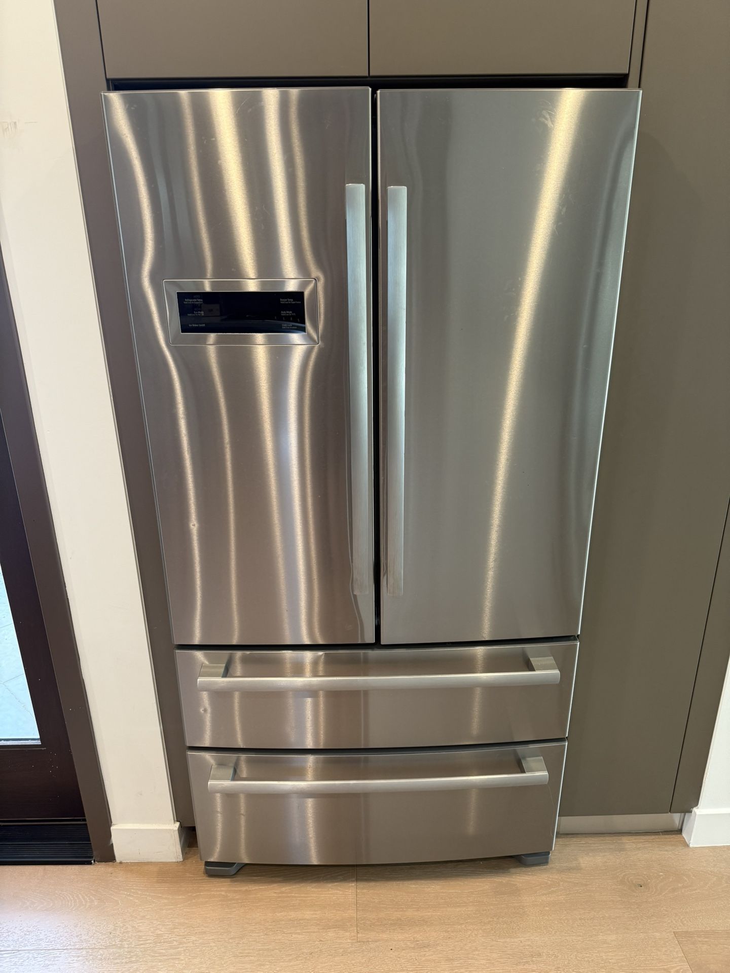 BOSCH - Refrigerator - Model B21CL80SNS/01