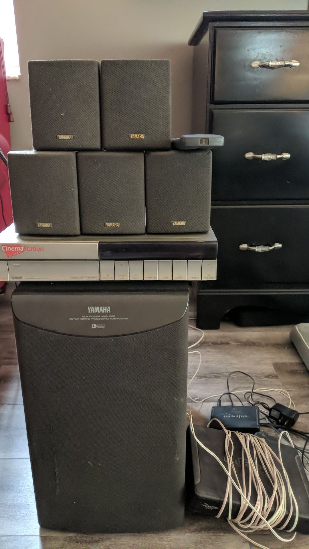 Yamaha cinema station AV-1 soround sound entertainment system.