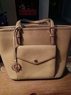 Michael kors saffiano leather tote
