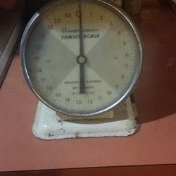 Antique Kitchen Scale 