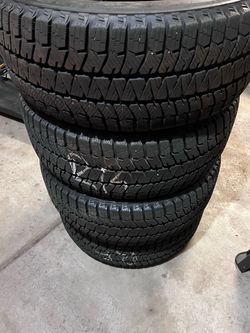 Like New Bridgestone Blizzaks 225 55 17