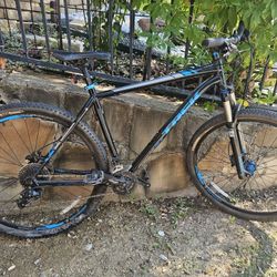 Trek X-Caliber 8