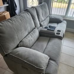 Recliners + Reclining Couch