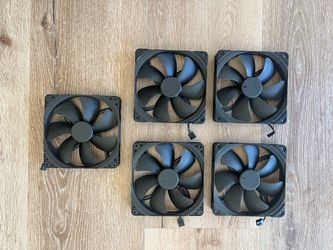 5x Noctua NF-A14 Chromax w/ assorted cables