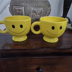 Happy coffee cups